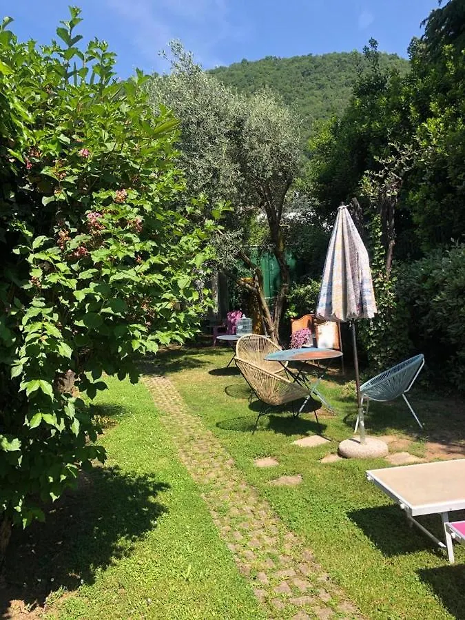 Riad Rooms Sarnico Bed & Breakfast